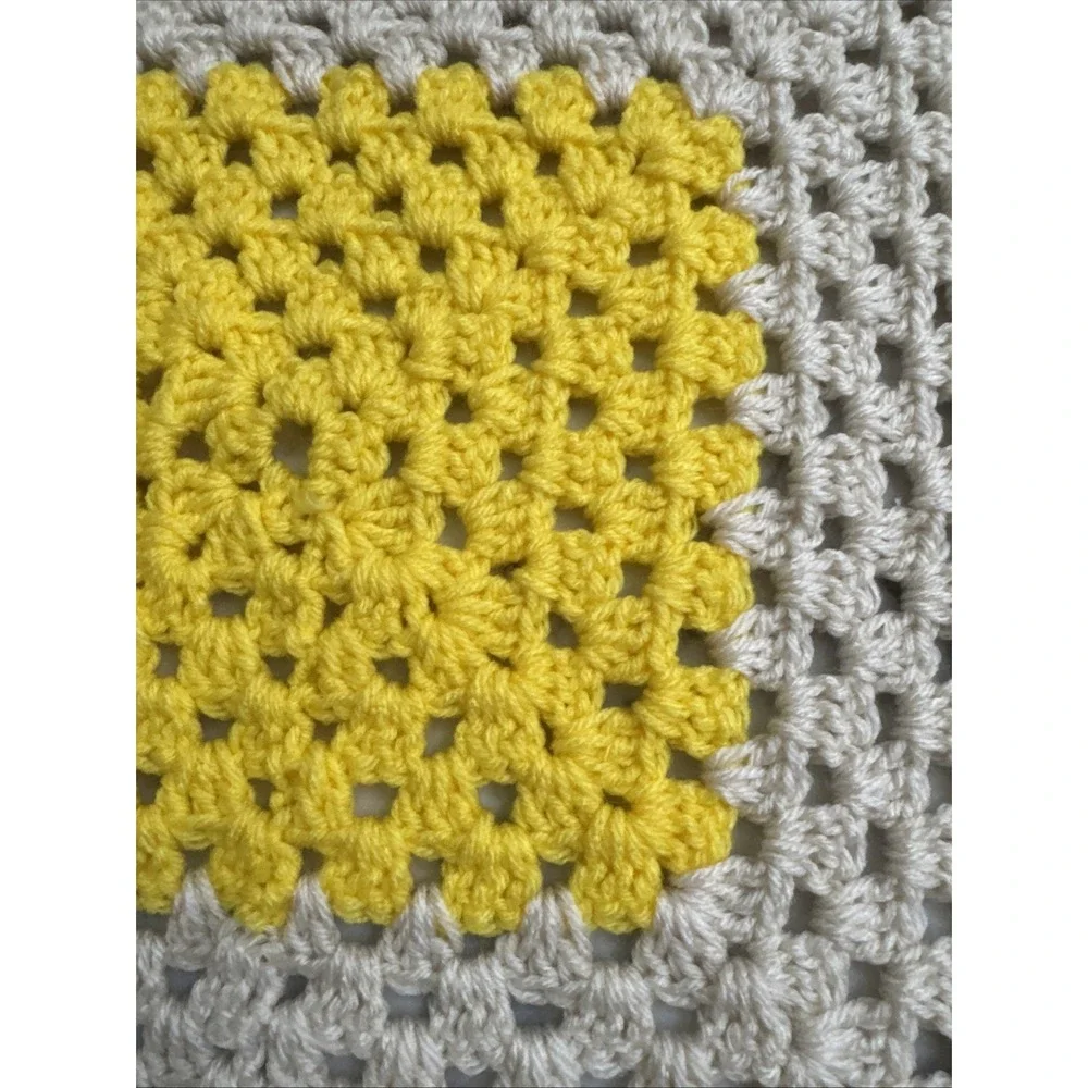VTG Retro‎ Handmade Crochet Afghan Small Throw Blue Purple Granny Square 30